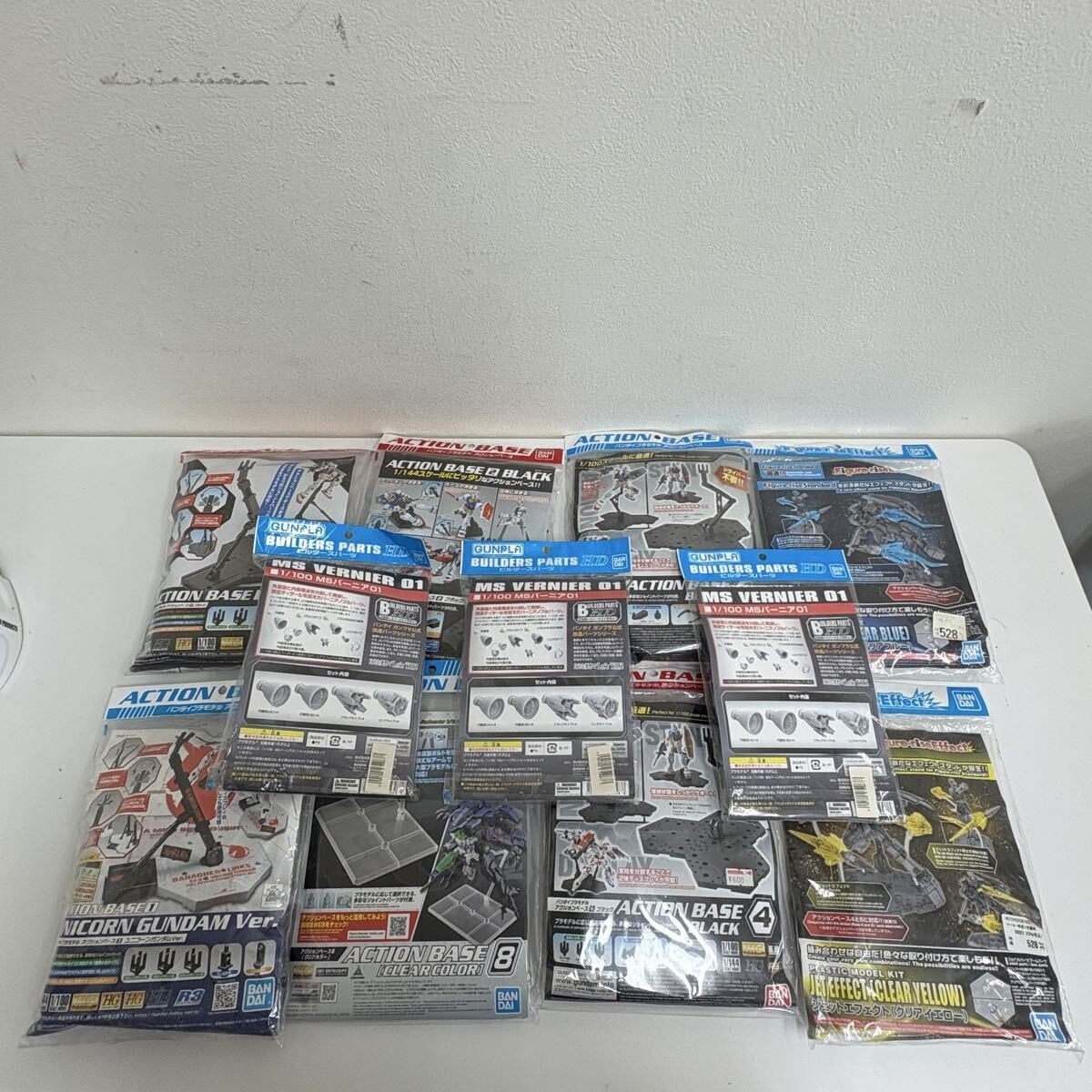バンダイ アクションベース ブラック 4 その他 ガンプラ